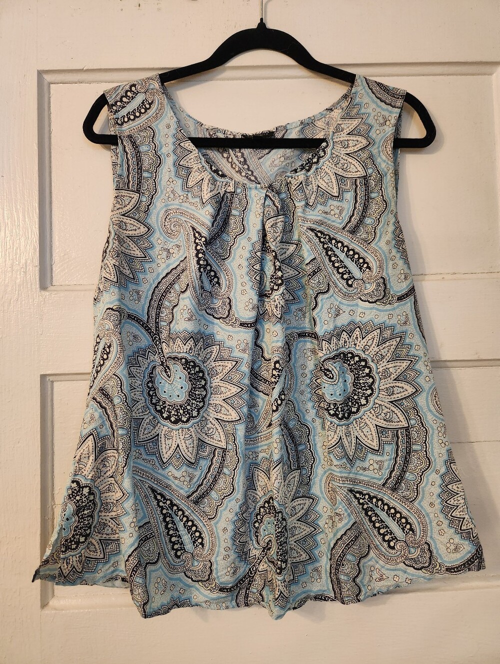 Talbots Tank Top, 100% Silk Blue Paisley Pleated Scoop Neck Sleeveless Sz 14 EUC